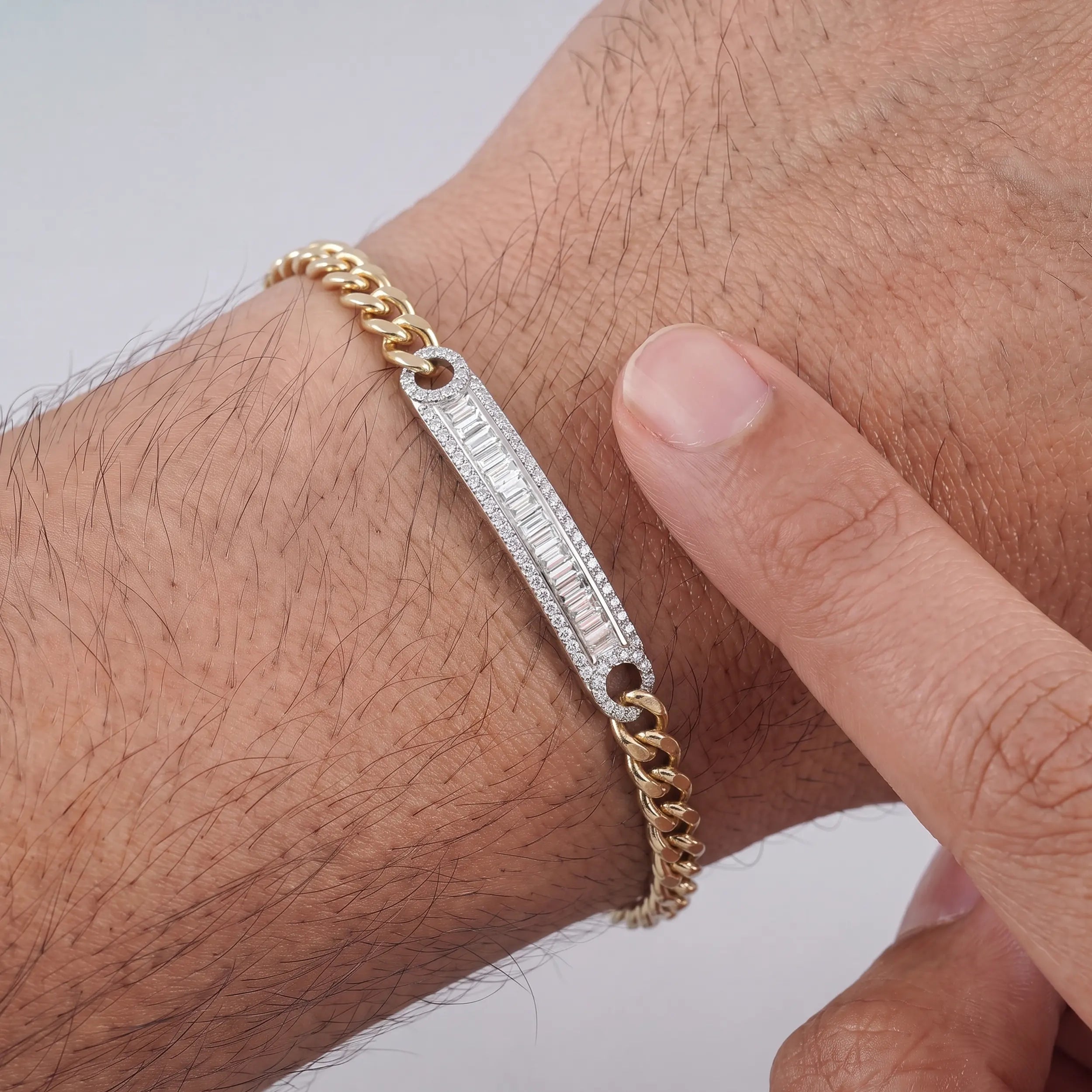 Baguette Diamond Bar Curb Link Men's Bracelet Bracelet