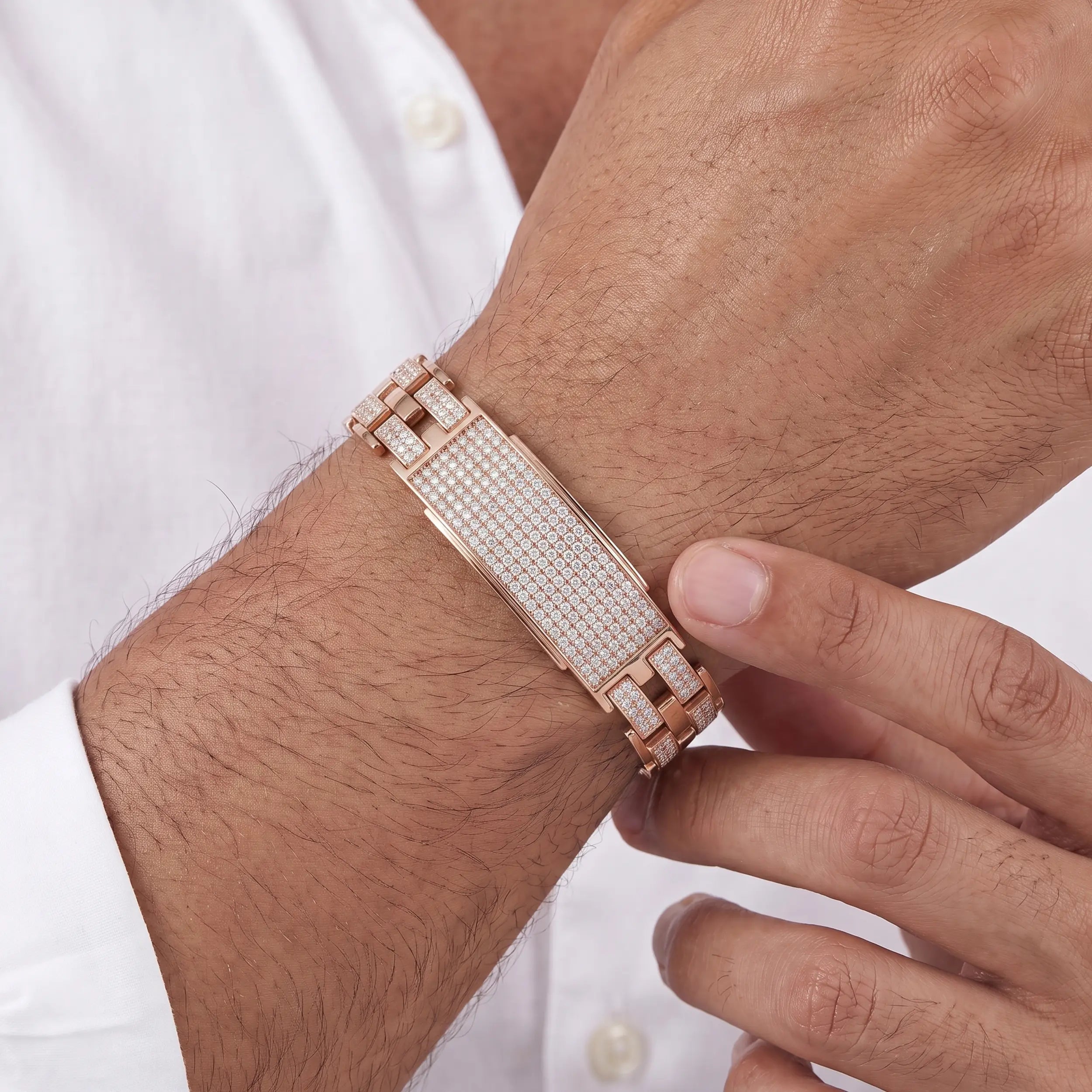 Pave Set Round Diamond Men's Bracelet Bracelet
