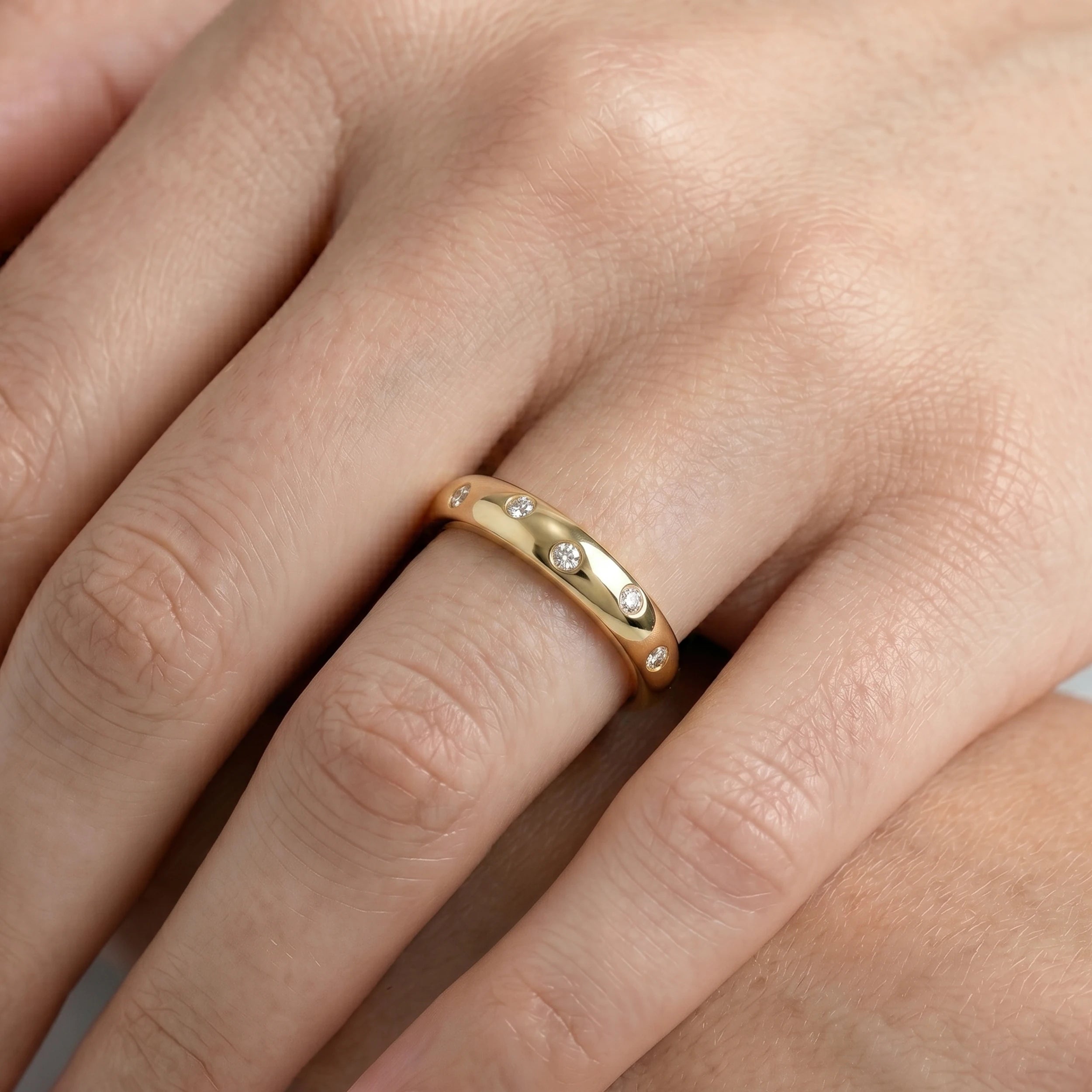 Round Diamond Flush Set Band Rings