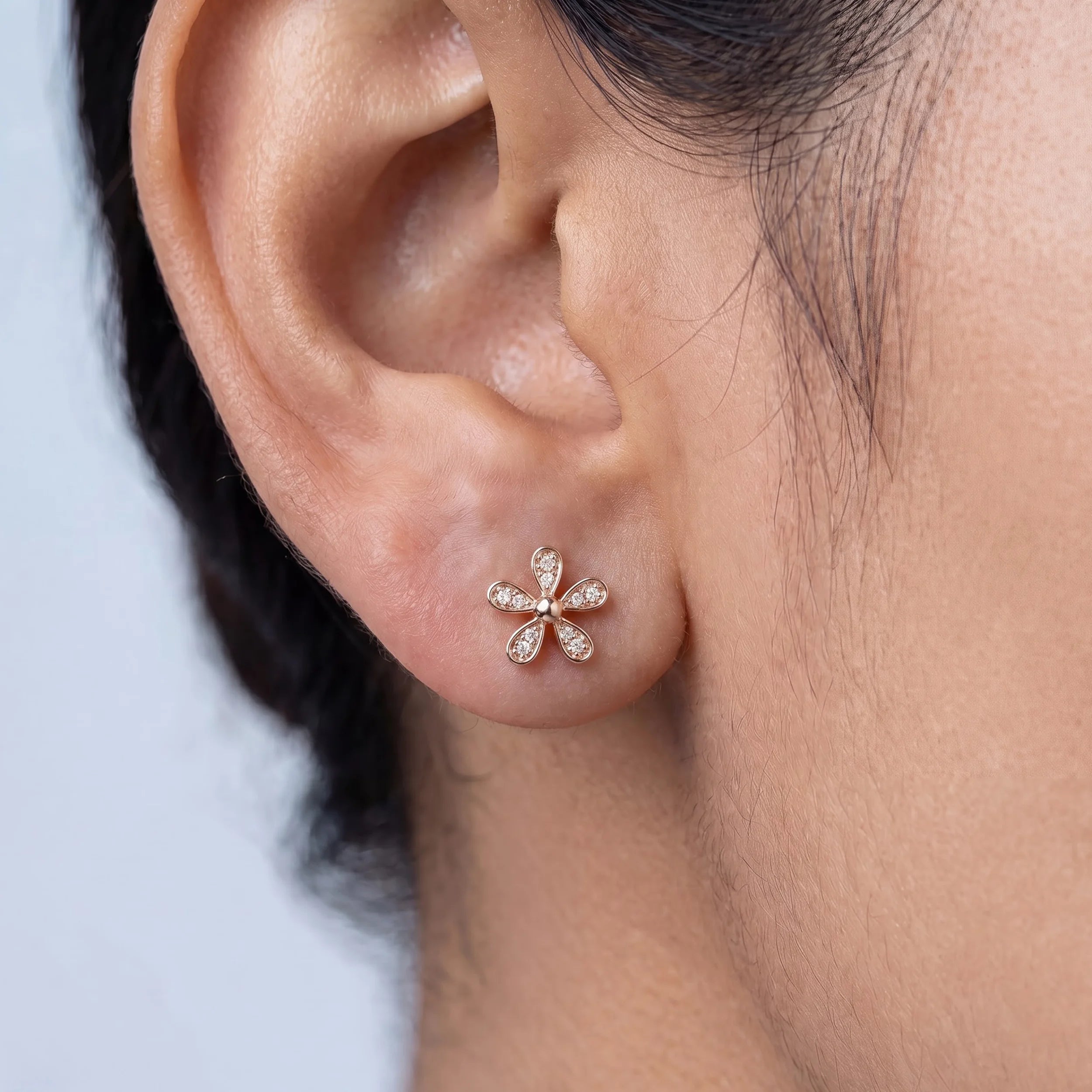 Round Diamond Floral Stud Earrings Earrings