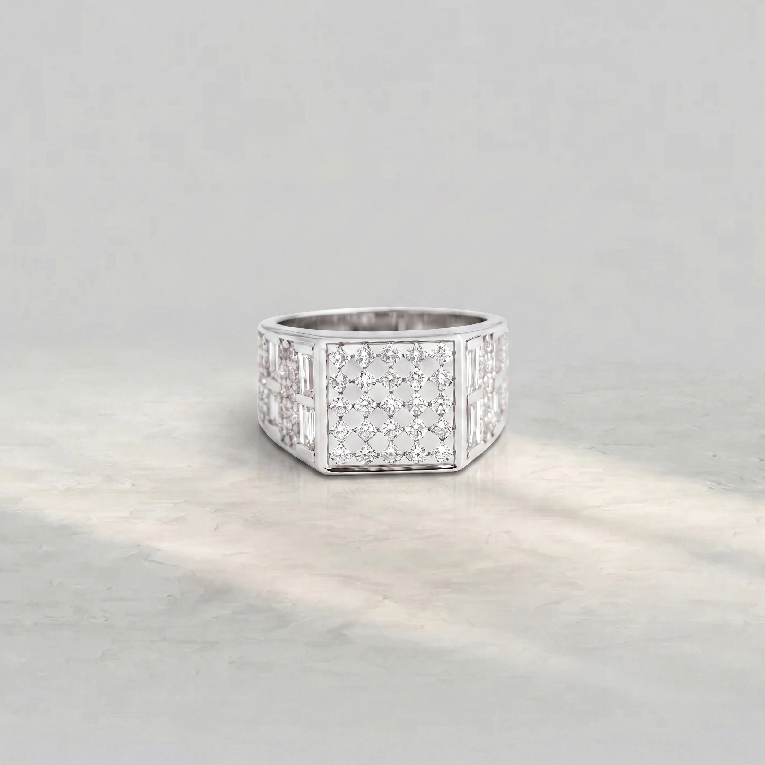 Round Diamond Grid Cluster Men's Ring Band